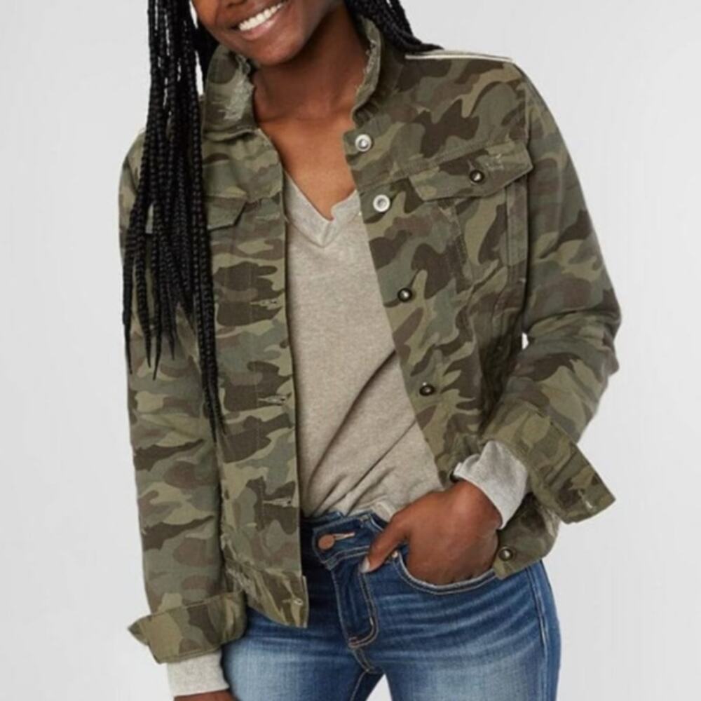 BKE Denim Camo Jacket Green Distressed Button Front Long Sleeve Women's L